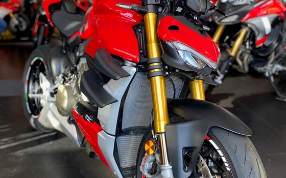 Gebrauchtmotorrad Ducati Streetfighter V4 S - Bild 2