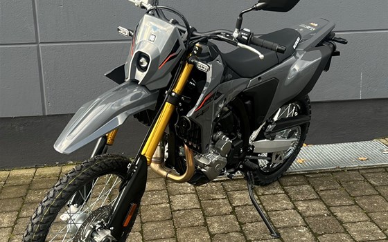 Neufahrzeug Suzuki DR-Z4S - Bild 4