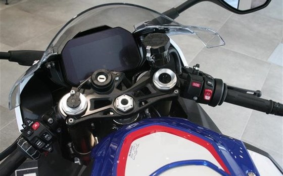 Gebrauchtmotorrad BMW S 1000 RR - Bild 5