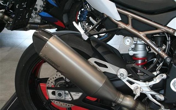 Gebrauchtmotorrad BMW S 1000 RR - Bild 6