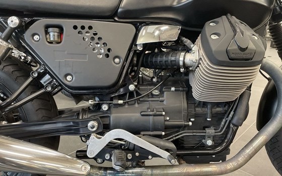 Gebrauchtmotorrad Moto Guzzi V7 Stone - Bild 9