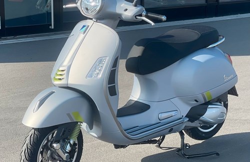 Neumotorrad Vespa GTS 125 Super Tech