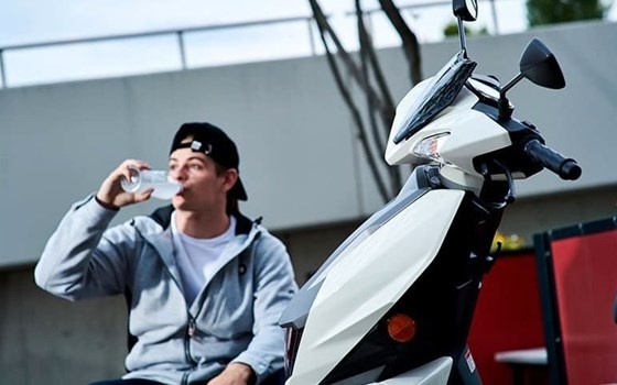 Gebrauchtmotorrad Suzuki Avenis 125 - Bild 3