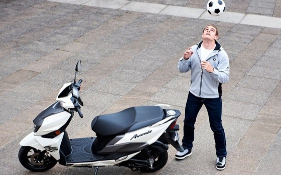 Gebrauchtmotorrad Suzuki Avenis 125 - Bild 9