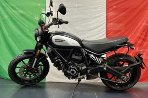 Offer Ducati Scrambler Icon Dark