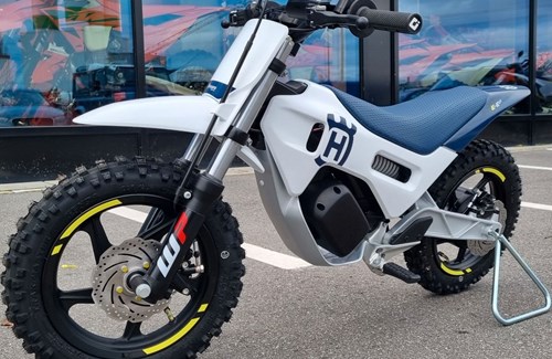 Neumotorrad Husqvarna EE 2