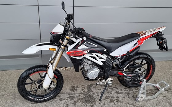 Gebrauchtmotorrad Motorhispania MH10 125 SM - Bild 5 Gebrauchtmotorrad Motorhispania MH10 125 SM - Bild 5