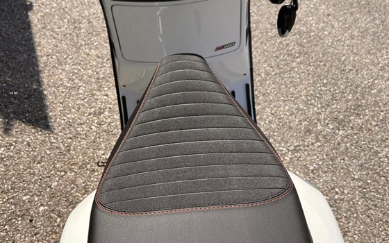 Neufahrzeug Vespa GTS 310 SuperSport - Bild 9 Neufahrzeug Vespa GTS 310 SuperSport - Bild 9