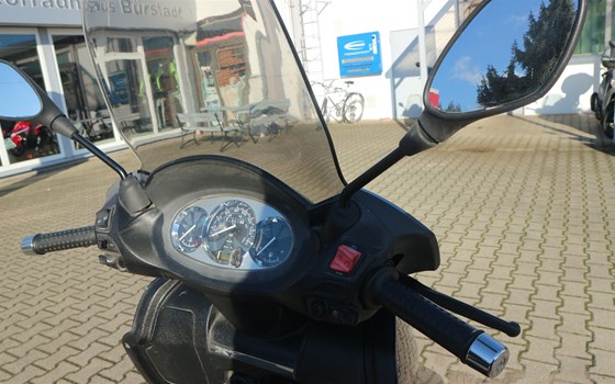 Gebrauchtmotorrad Piaggio X7 125 - Bild 7