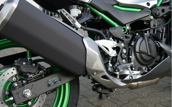 Neufahrzeug Kawasaki Z 500 SE - Bild 7