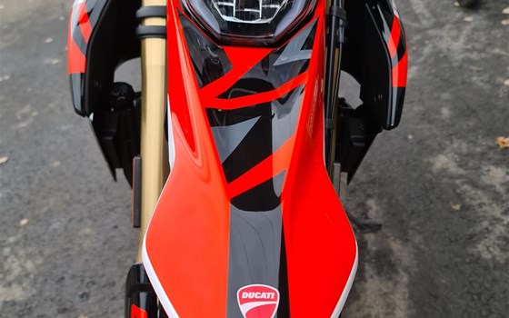 Neufahrzeug Ducati Hypermotard 698 Mono RVE - Bild 7 Neufahrzeug Ducati Hypermotard 698 Mono RVE - Bild 7