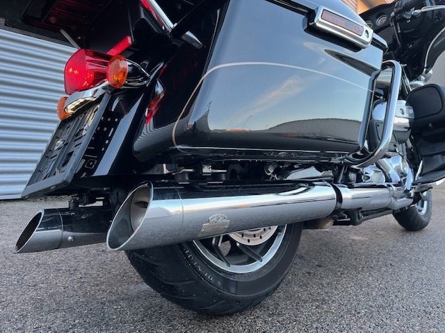 Harley-Davidson Touring Electra Glide Ultra Limited FLHTK (Black Quartz Metallic) - Bild 7