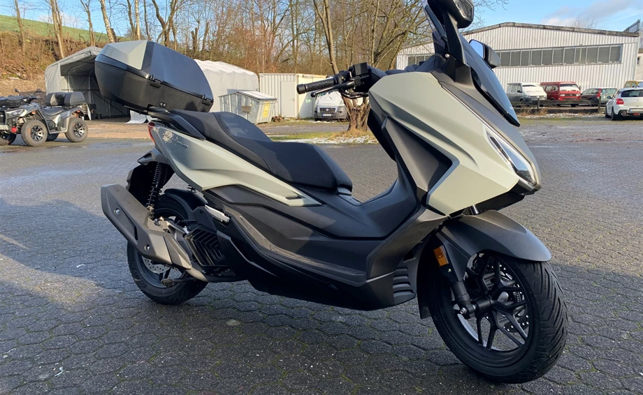 Angebot Honda Forza 125 Bild 4: Angebot Honda Forza 125