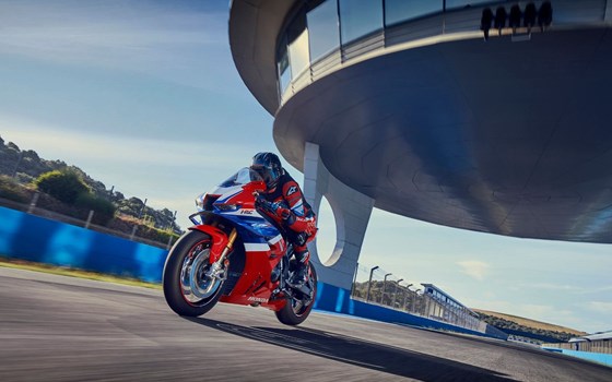 Gebrauchtmotorrad Honda CBR1000RR-R Fireblade SP - Bild 7