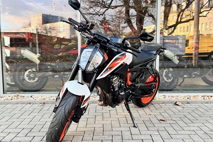 KTM 890 Duke R