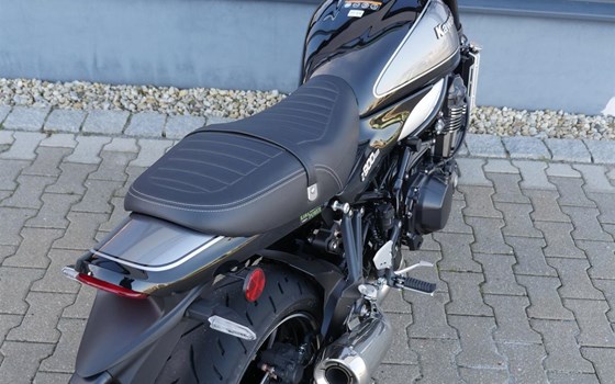 Neufahrzeug Kawasaki Z900 RS - Bild 8