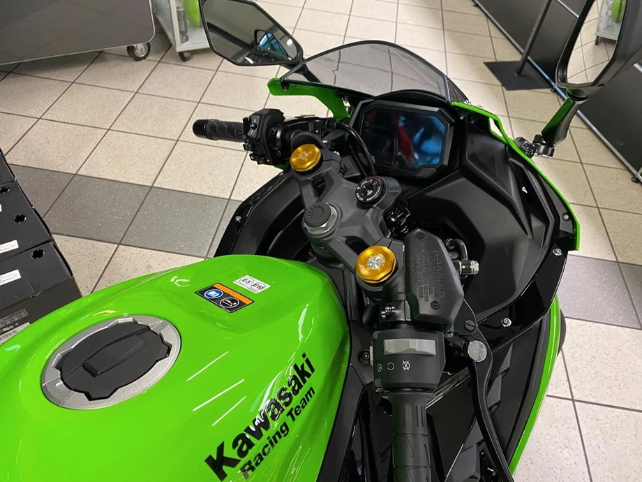 Angebot Kawasaki Ninja ZX-4RR Bild 8: Angebot Kawasaki Ninja ZX-4RR