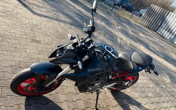 Neufahrzeug Suzuki GSX-8S - Bild 3
