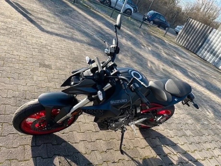 Angebot Suzuki GSX-8S Bild 3: Angebot Suzuki GSX-8S