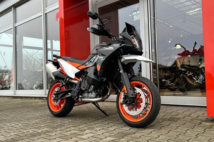 KTM 890 SMT