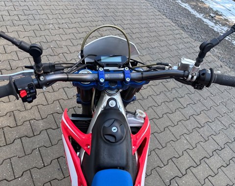 zum Vergrössern bitte anklicken!