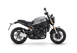 Neumotorrad Benelli Leoncino 800