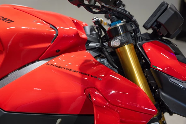 Ducati Streetfighter V4 S (rot) - Bild 8