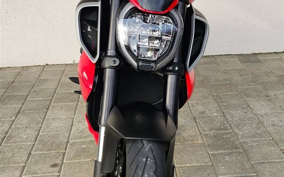 Motorrad Occasion Ducati Diavel V4 - Bild 3