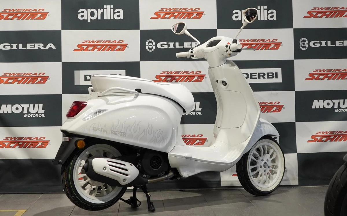 Zum Vergrößern bitte anklicken! Angebot Vespa Sprint 125