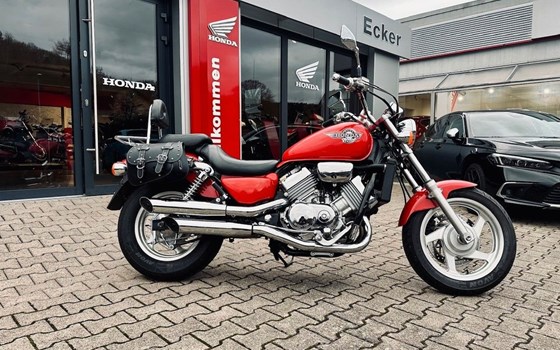 Gebrauchtmotorrad Honda VF 750 C Magna - Bild 3