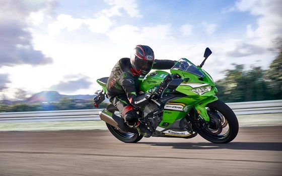 Neufahrzeug Kawasaki Ninja ZX-4RR - Bild 6