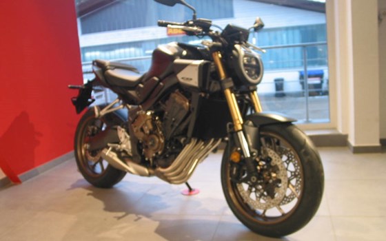 Neufahrzeug Honda CB650R E-Clutch - Bild 5