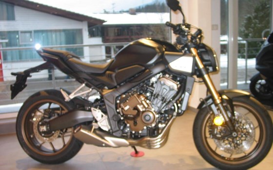 Neufahrzeug Honda CB650R E-Clutch - Bild 2