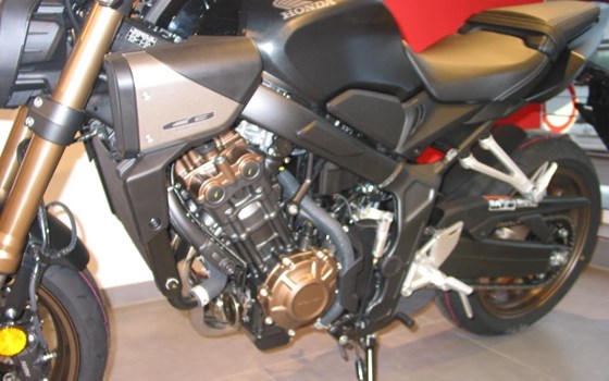 Neufahrzeug Honda CB650R E-Clutch - Bild 4