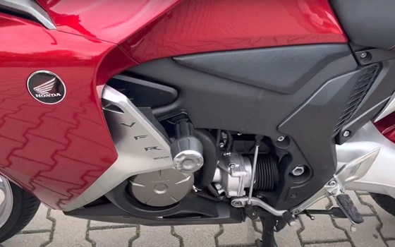 Gebrauchtmotorrad Honda VFR1200X Crosstourer DCT - Bild 8