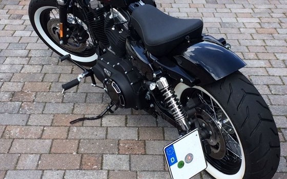 Gebrauchtmotorrad Harley-Davidson Sportster XL 1200X Forty-Eight - Bild 2