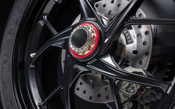 Neufahrzeug Ducati Panigale V2 Superquadro Final Edition - Bild 9