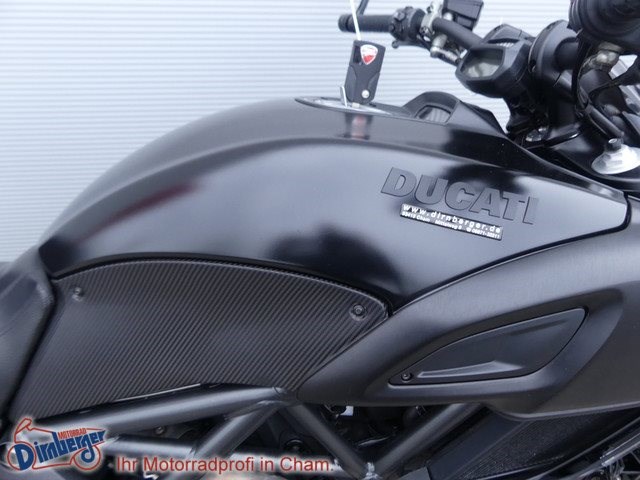 Angebot Ducati Diavel 1200 Dark