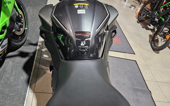 Gebrauchtmotorrad Kawasaki Z7 Hybrid - Bild 3