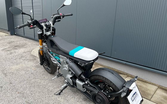 Gebrauchtmotorrad BMW CE 02 11kW - Bild 3 Gebrauchtmotorrad BMW CE 02 11kW - Bild 3