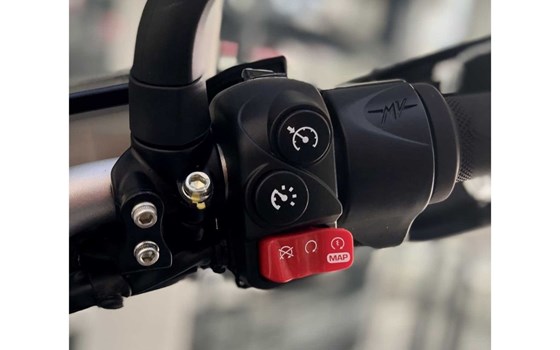 Gebrauchtmotorrad MV Agusta Turismo Veloce 800 Lusso - Bild 10