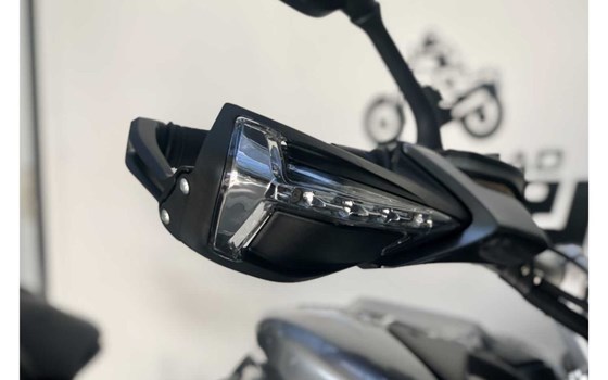 Gebrauchtmotorrad MV Agusta Turismo Veloce 800 Lusso - Bild 13