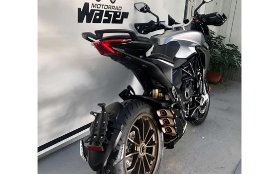 Gebrauchtmotorrad MV Agusta Turismo Veloce 800 Lusso - Bild 7