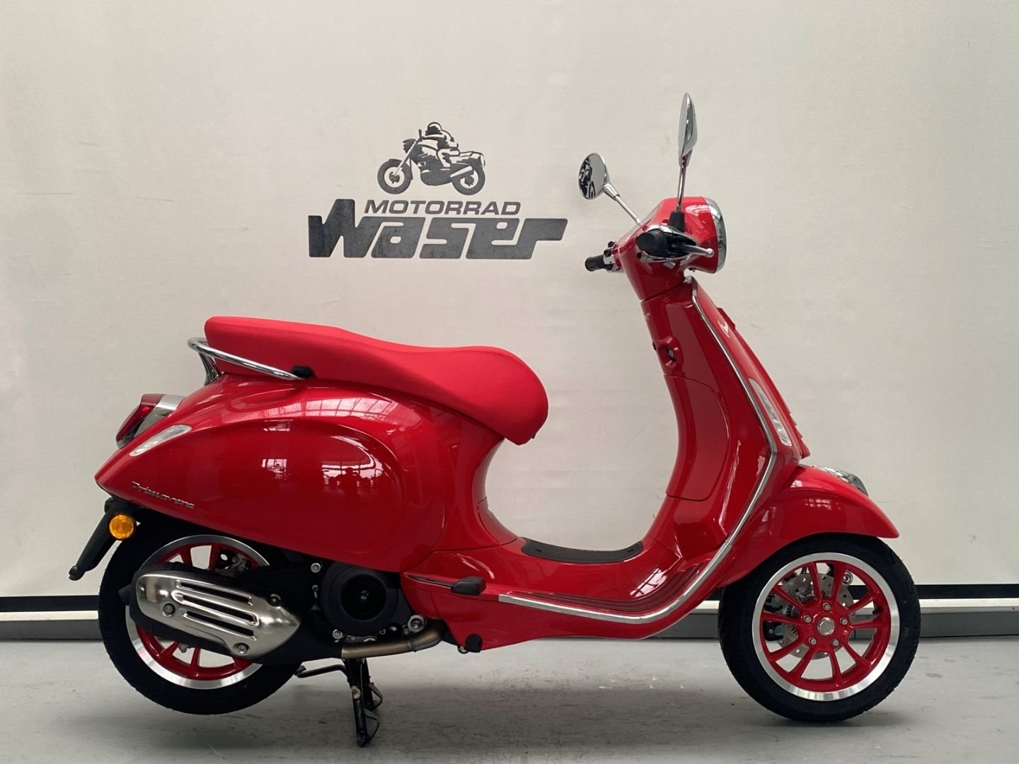 Vespa Primavera 125 RED 