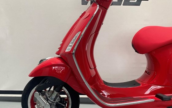 Neufahrzeug Vespa Primavera 125 RED - Bild 6