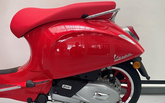 Neufahrzeug Vespa Primavera 125 RED - Bild 7