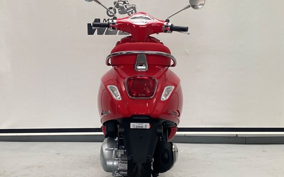 Neufahrzeug Vespa Primavera 125 RED - Bild 8