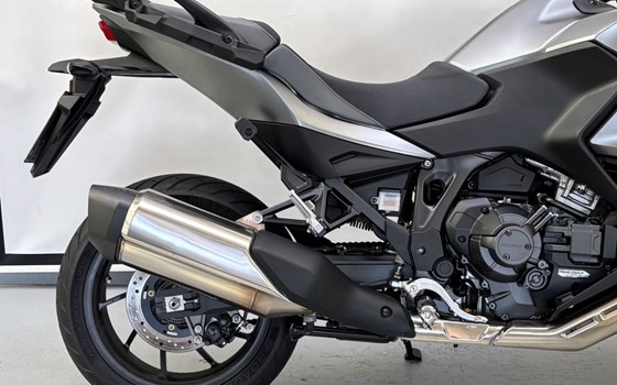 Gebrauchtmotorrad Honda NT1100 DCT - Bild 2