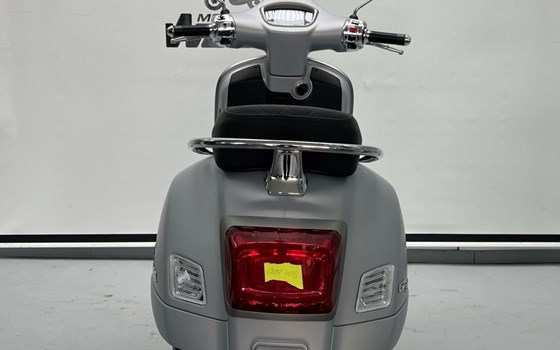 Neufahrzeug Vespa GTS 300 Super Tech - Bild 9