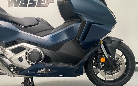 Gebrauchtmotorrad Honda Forza 750 - Bild 3